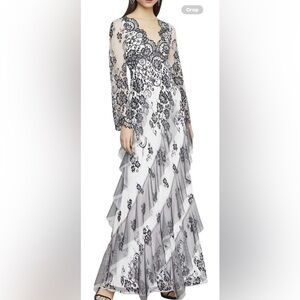 BCBG MaxAzria  Scalloped Lace Maxi Gown Size 0 Black& White NWT